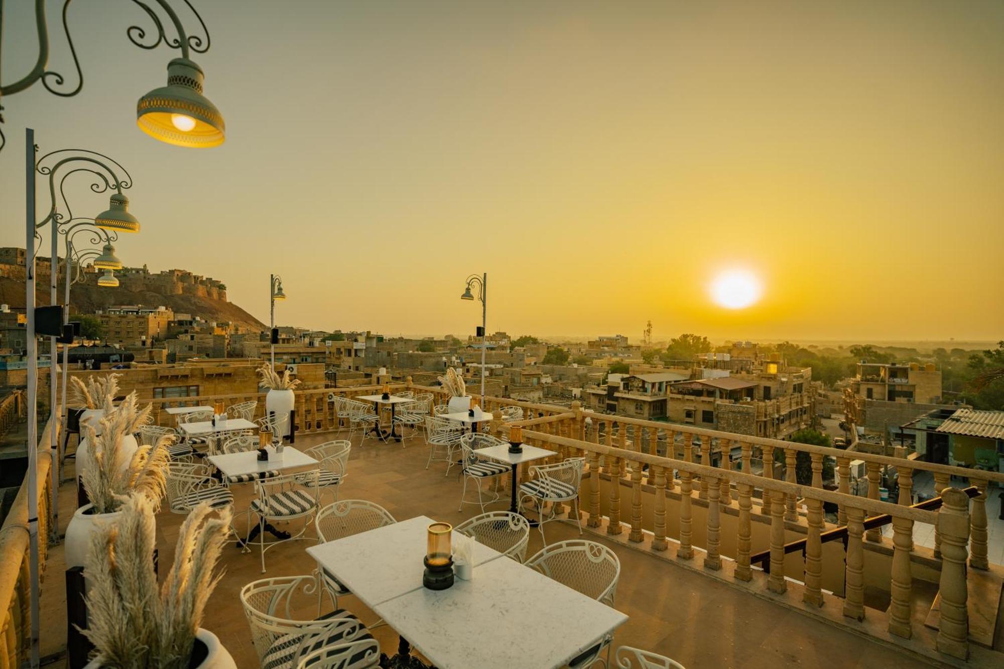 Fateh Villa A Luxury Boutique Hotel ไจซัลเมอร์ ภายนอก รูปภาพ