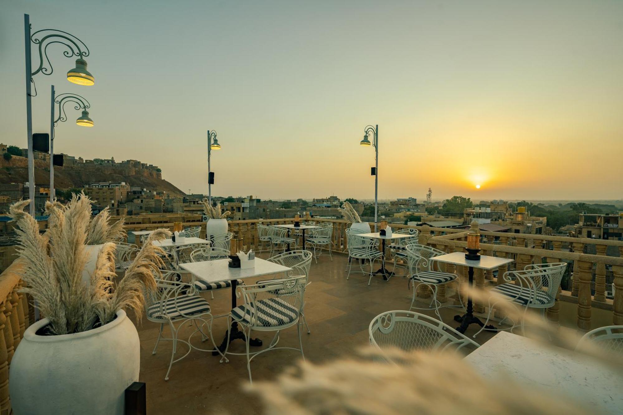 Fateh Villa A Luxury Boutique Hotel ไจซัลเมอร์ ภายนอก รูปภาพ